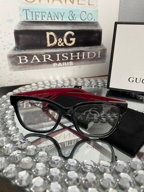 ✨🖤♥️Black Frame with Red Temples Women's Fashion Glasses♥️🖤✨NEW w/Dustbag NEW